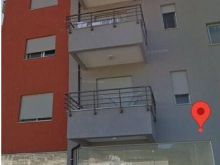 Ambjent komercial per shitje tek Liqeni i Thate 390,000 €