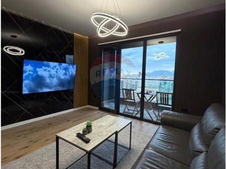 Apartment - For Rent - Commune of Paris, Tirana