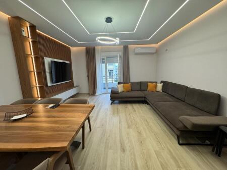 Jepet apartament me qera 2+1+2