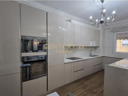 Apartment 2+1+Garage for rent at Dinamo Complex
