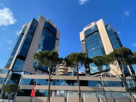 UFFICIO IN AFFITTO ALLE "TORRI GEMELLE"! 520 € /Mese