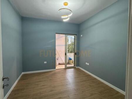 Shitet, Apartament 2+1,Fresk, Tirane