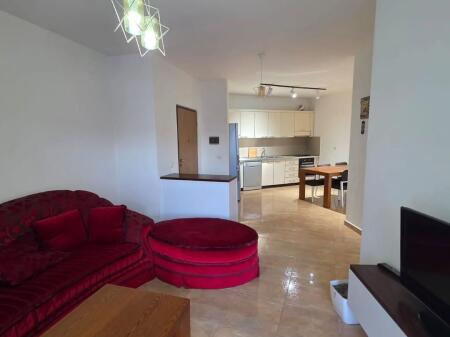 Shitet  Apartament 2+1 ne Astir