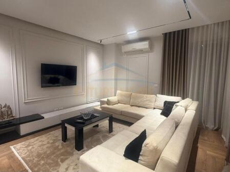 Rent, Apartment 2+1 + Parking Spot, Pazari i Ri, Tirana