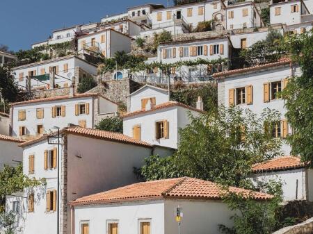 Casa Antica in Vendita a Vuno, Himarë con prezzo di 300.000 euro !