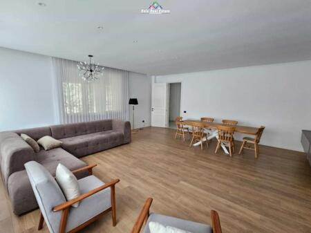 Villa a 3 Piani in Affitto presso Secret Garden Residence (ID BV22557) Tirana