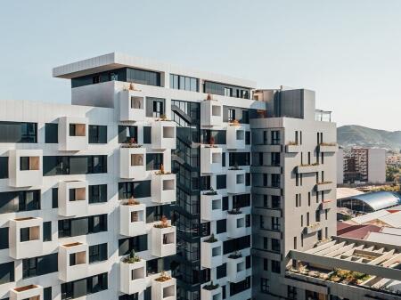  EKSKLUZIVE  Shitet ambient Biznesi te Square 21, Rruga e Kavajes