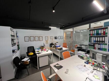  UFFICIO IN AFFITTO – Pazari i Ri, Tirana