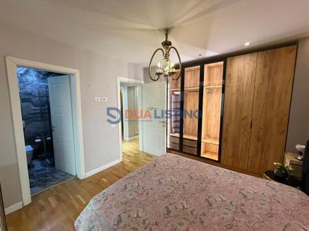Appartamento 3+1+2 in vendita in Via Elbasan!