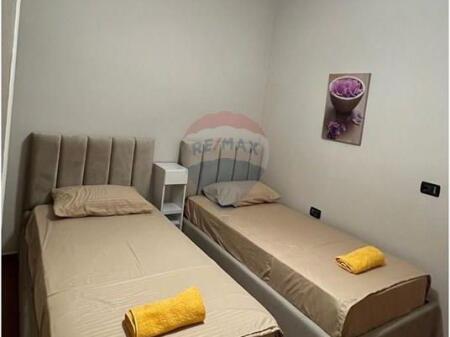 Apartament 2+1 tek Sheshi Wilson