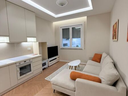 MODERN 2+1 APARTMENT FOR RENT NEAR THE DRY LAKE