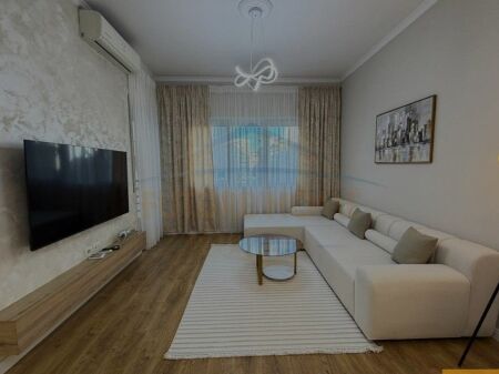 For sale, Apartment 2+1, Unaza e Re