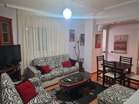 Apartament 2+1 me qera ne rrugen Dritan Hoxha