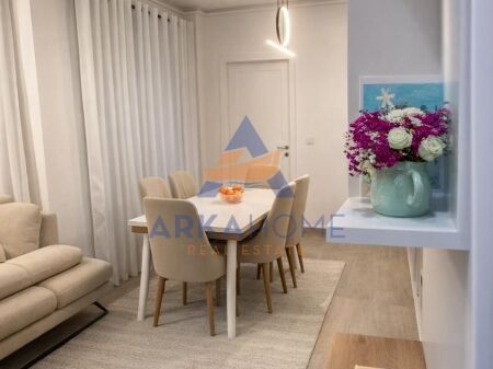 FOR SALE APARTMENT 1+1+BALCONY "NEAR GOLDEN PARK AMERIKAN 3" 14000000 LEKE