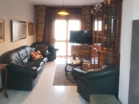 Apartment 2+1 on villa floor Near Fushat in Ali Dem!