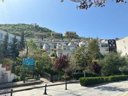  KODRA E DIELLIT 2  Appartamento 3+1+2 in vendita