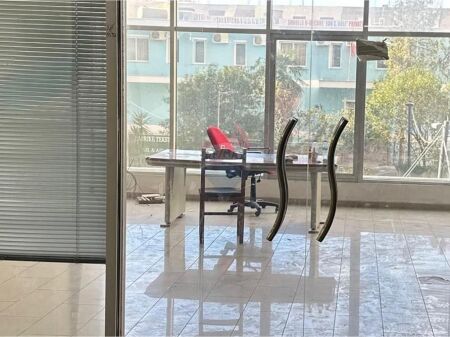 Dyqan në Shitje -  Pranë Conad, VLORE