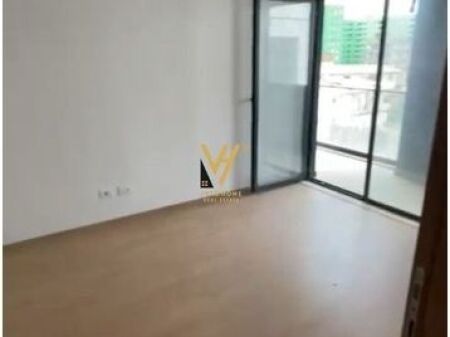 SI OFFRE AMBIENTE 117 M2 IN AFFITTO A 5 MAJI 400 EURO