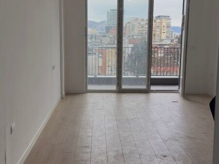 UFFICIO IN AFFITTO 70 M2 VIA ELBASAN 600 EURO