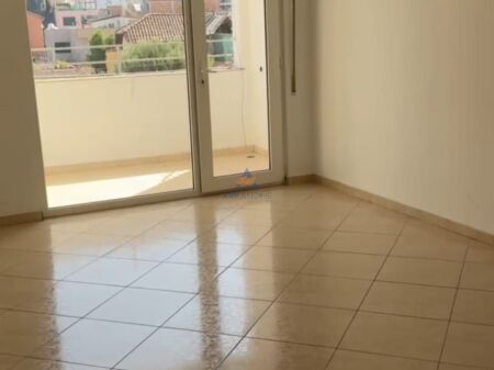 JEPET ME QERA APARTAMENT 2+1+BALLKON "SIRI KODRA" 600 EURO