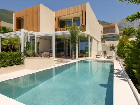 In vendita, Villa su 2 piani, ”Green Coast Resort ”