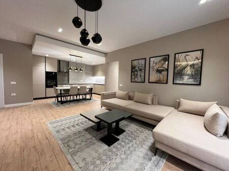 APARTAMENT LUKSOZ PER QIRA 2+1+2 +PARKIM