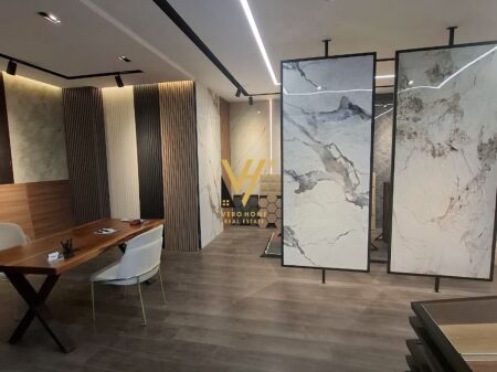 LOCALE COMMERCIALE IN AFFITTO 70 M2 A UNAZA E RE 1.000 EURO