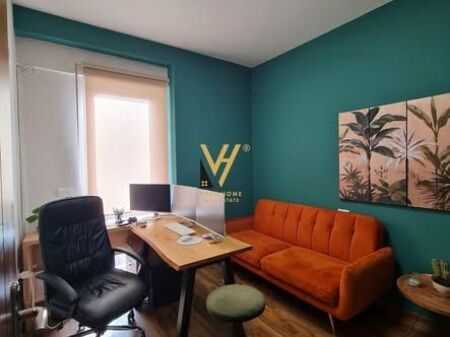 UFFICIO 140 M2 IN AFFITTO IN VIA FROSINA PLAKU 160.000 LEKE