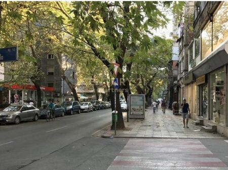 SHITET DYQAN + GARSONIERE – MYSLYM SHYRI, TIRANË