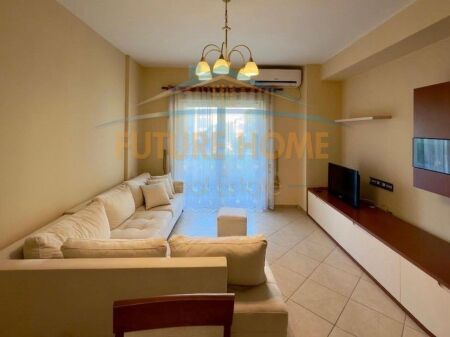 Rent, Apartment 2+1+2, Zogu i Zi