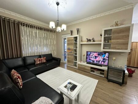 VENDESI APPARTAMENTO 2+1+BALCONE "PAZARI I RI" 320.000 EURO