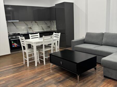 APARTAMENT ME QIRA 1+1 TE TERMINALI VERIUT
