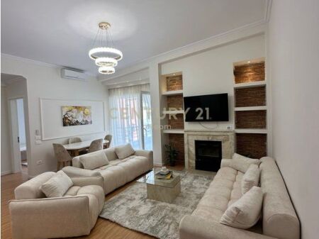 Vendiamo Appartamento 2+1+2 al Lago Secco!