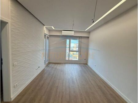 For sale, Apartment 2+1 +2 balconies Red School