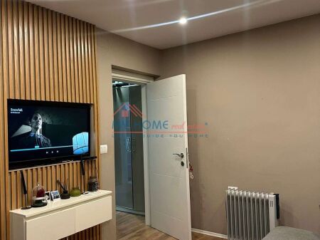 Appartamento 1+1 in affitto via Asim Vokshi a Tirana