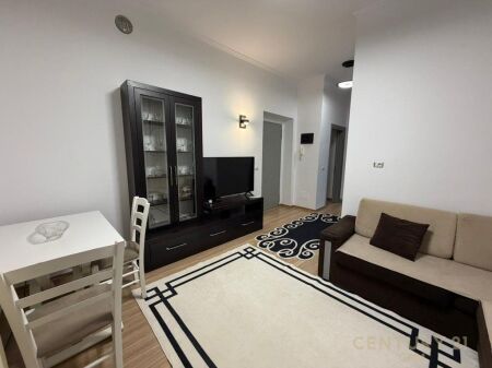 2+1 Apartment for rent on Durres Street!