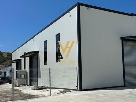 AFFITTASI CAPANNONE 550 M2 A VORE 2.500 EURO