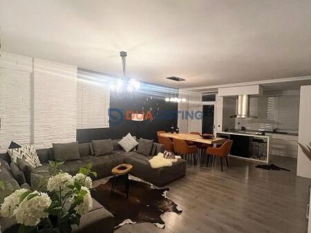 RENTING 2+1 APARTMENT NEAR THE PARIS COMMUNE!