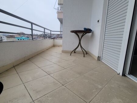 Apartsment 2+1+2 per shitje ne Durres Plazh
