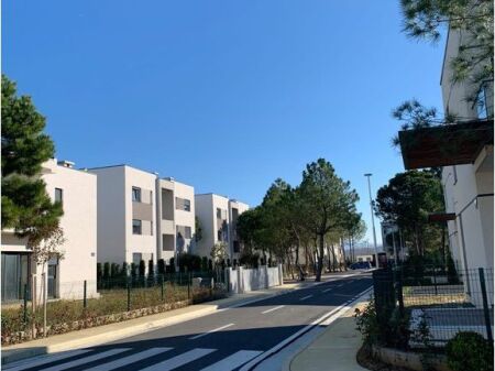 VALAMAR, WE RENT ANNUALLY 2+1+2 PARKING SPACES !
