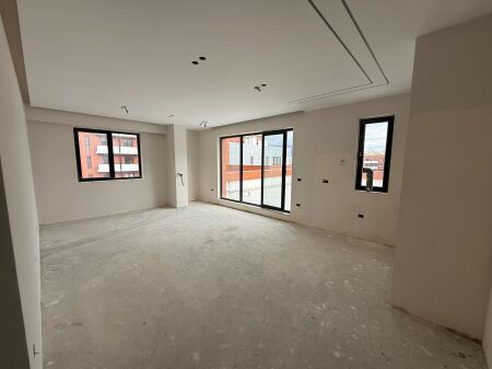  VENDESI Appartamento 2+1 con 2 Bagni e Veranda  Urban Gate Residence, Astir 