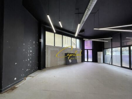 LOCALE COMMERCIALE IN AFFITTO 208 M2 VIA DELLE BARRICATE 2.800 EURO