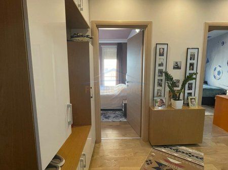 In vendita, Appartamento 2+1+2, Residenza Sona, Lago Secco, Tirana