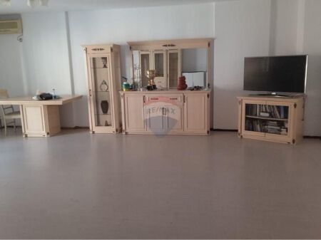 Vendesi Appartamento Duplex, Laprakë