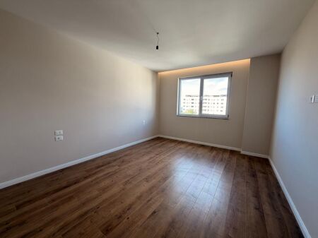 Shitet apartament 1+1 – Golem  Vetëm pak hapa larg detit