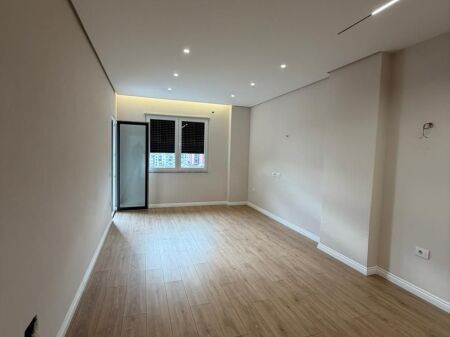 Apartment 1+1 in Kamez
