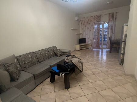2+1,furnished near the zoo,garden near bar la fontana,price 600 thousand leke