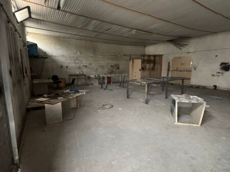 MAGAZZINI IN AFFITTO 200 M2 KOMBINAT 70.000 LEKE