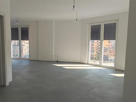 LOCALE COMMERCIALE IN AFFITTO 220M2 CENTRO DI SELVIA 2500EURO