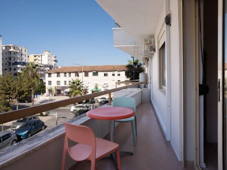 AFFITTASI SUPER APPARTAMENTO 1+1 PRESSO PALACE DURRES